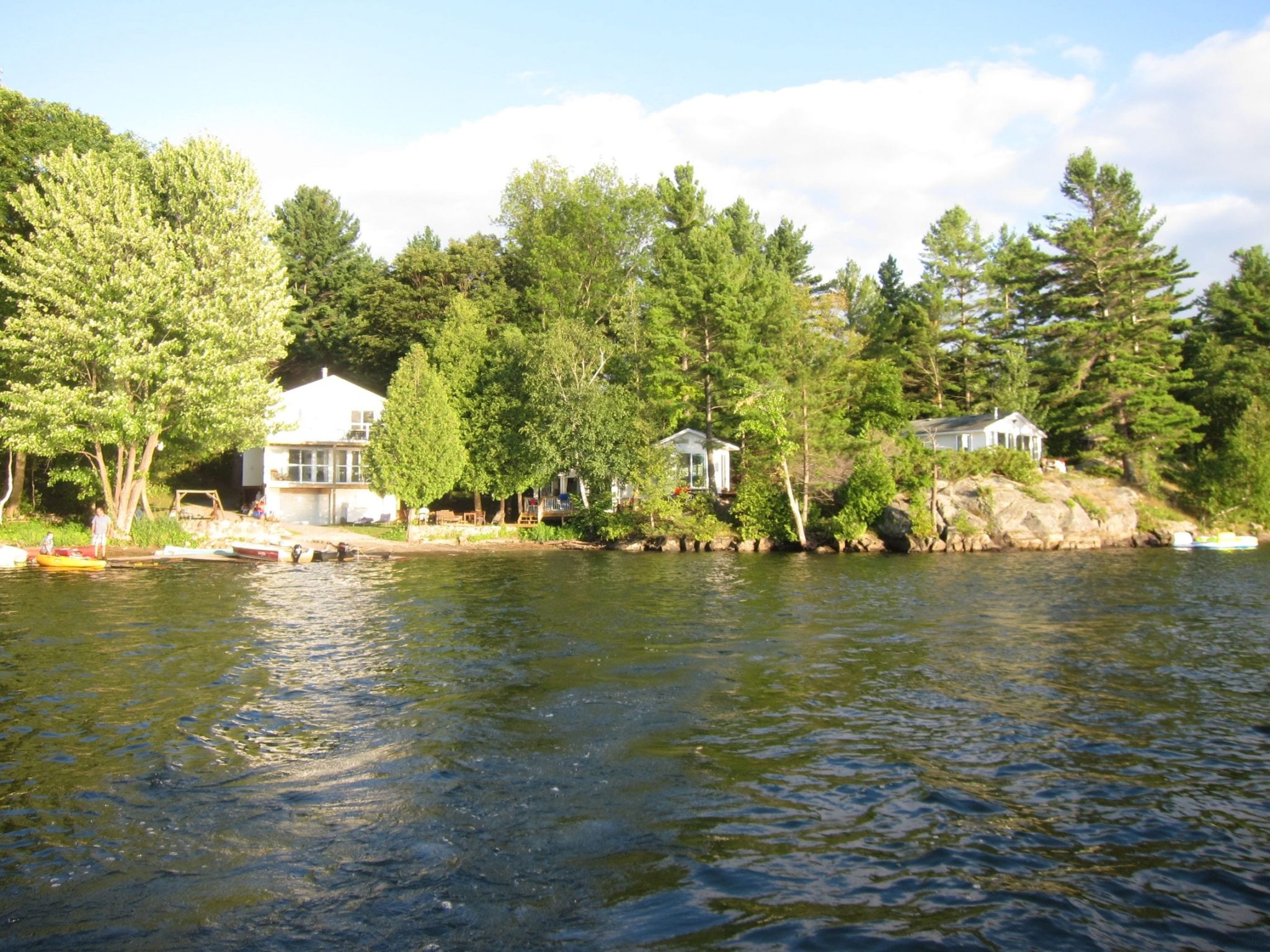 The Lake Ontario, CA Bobs Lake Cottages & Escapes